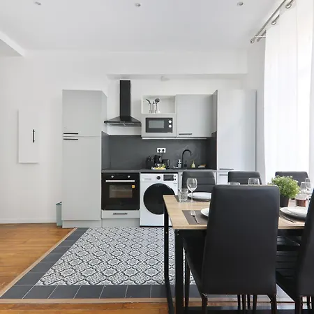 2 Bedroom Quartier Le Marais Free Netflix *