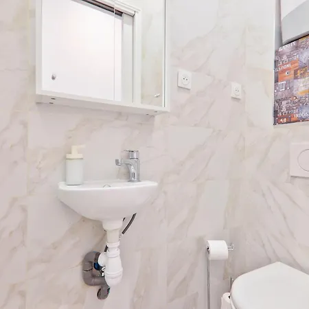 2 Bedroom Quartier Le Marais Free Netflix Париж